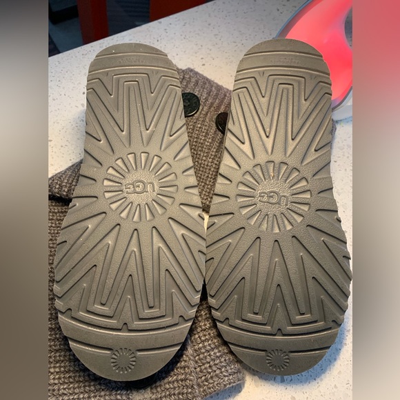 UGG CLASSIC CARDY BOOT GREY 9 - Picture 4 of 6